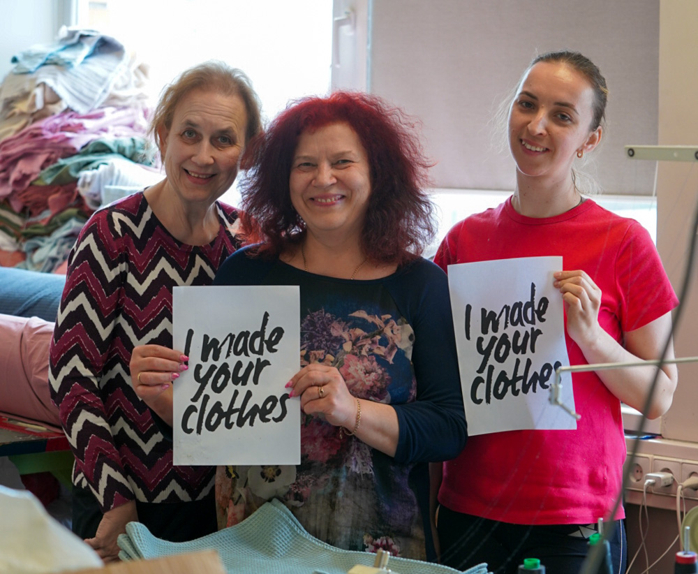 Unan ompelimovierailu Virossa. Yhteistyön vahvistamista ja hyviä keskusteluja. Lue koko matkatarina. Vaatevallankumous.