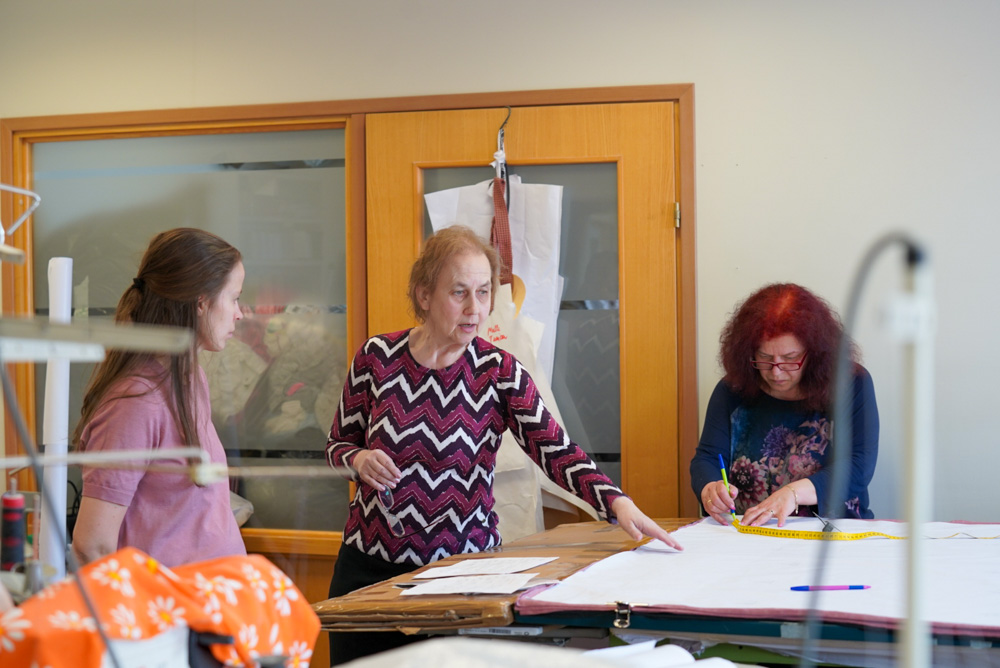 Unan ompelimovierailu Virossa. Yhteistyön vahvistamista ja hyviä keskusteluja. Lue koko matkatarina.